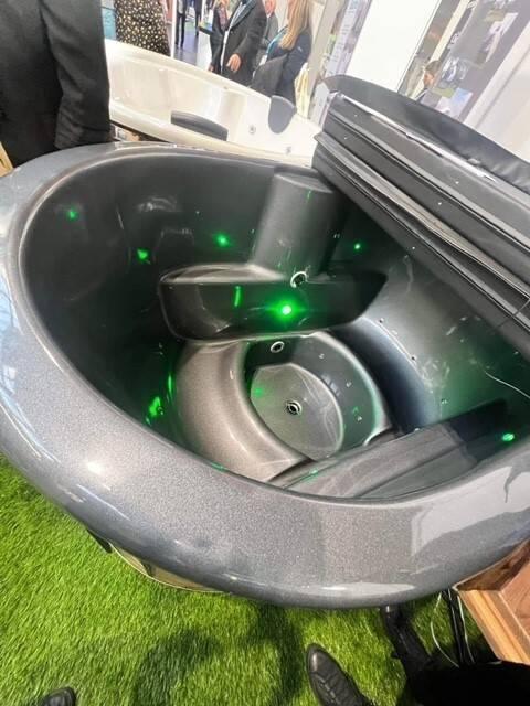 2 persoons hottub elektrisch – foto 9