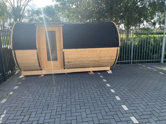 [BST-OC-517] Fatbastu 390 cm Thermowood furu med inbyggd icetub i rostfritt stål